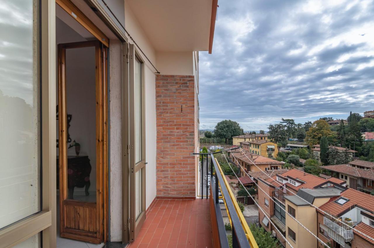 Comfy Flat Steps Away From Siena Station! Apartment ภายนอก รูปภาพ