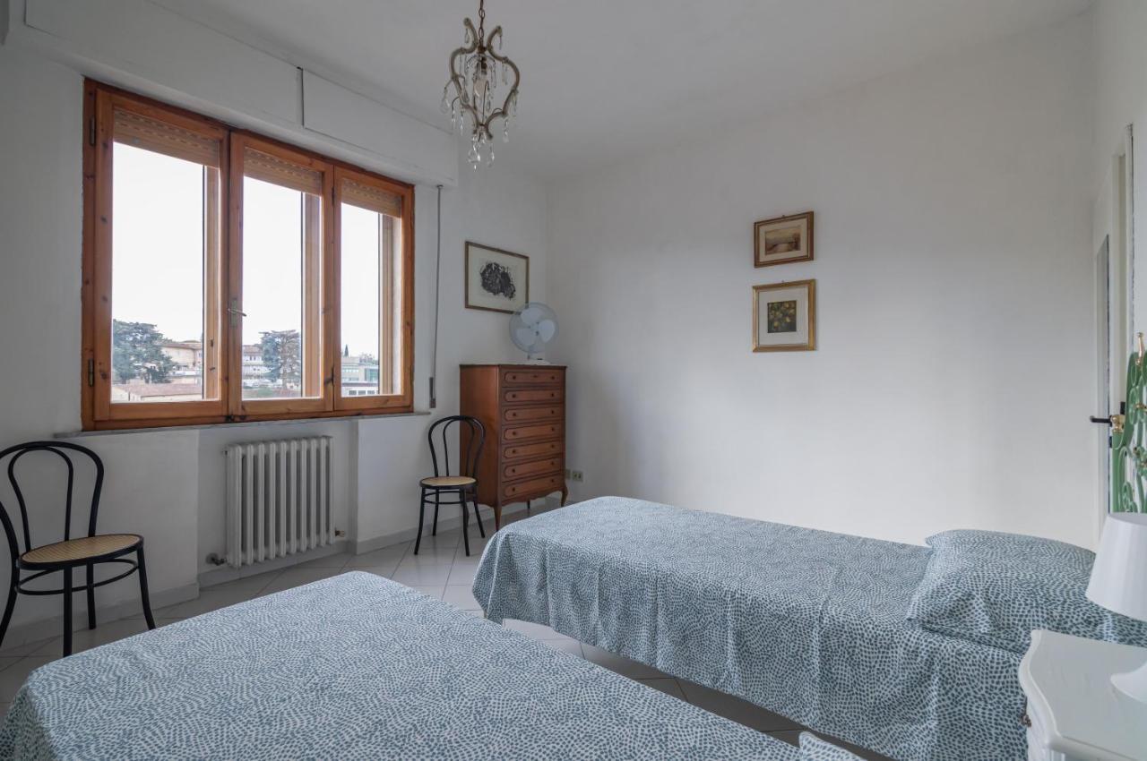 Comfy Flat Steps Away From Siena Station! Apartment ภายนอก รูปภาพ